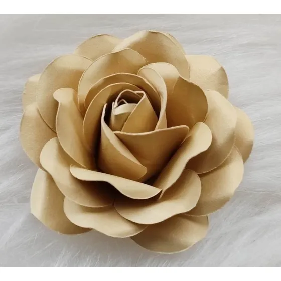 Kit 10 Flores Perolizadas E 10 Folhas Vazadas - Topo De Bolo