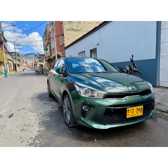 Kia Rio 1.4 Vibrant Hb At