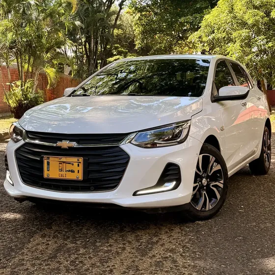 Chevrolet Onix 2025 1.0t Premier Hatch At