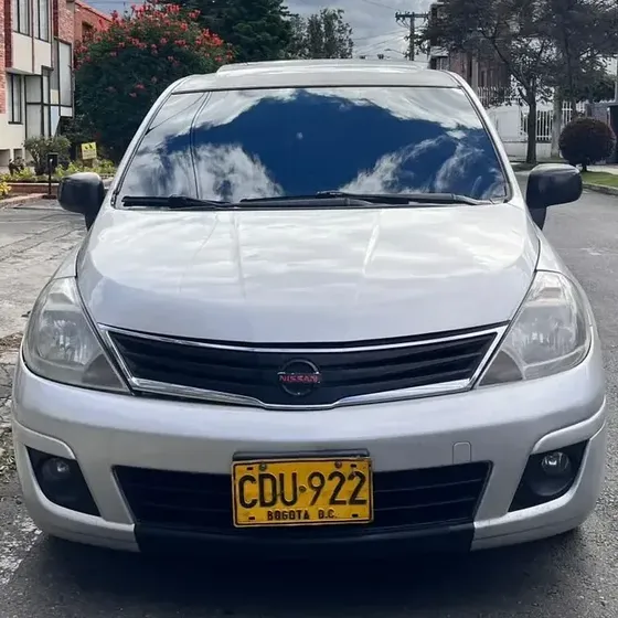 Nissan Tiida Hb 2007 1.8 Premium