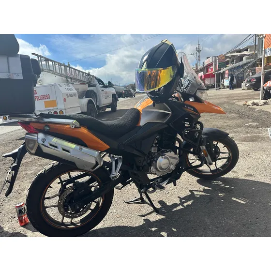 Moto Color Naranja Con Negro En Perfectas Condiciones