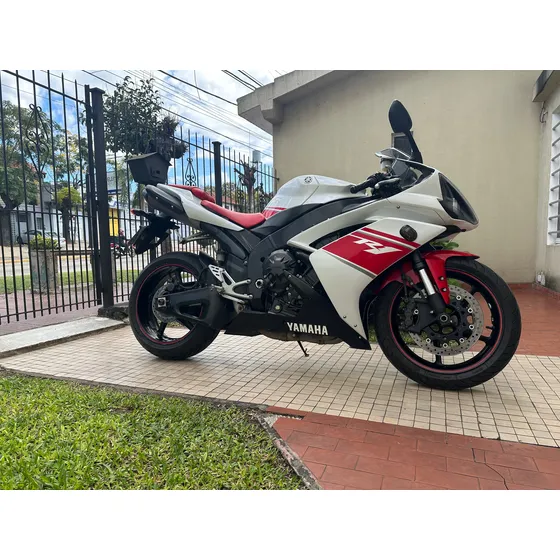 Yamaha R1 2008