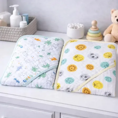 Kit 2 Toalhas Fraldas De Banho Bebê Com Capuz Soft Macia