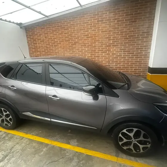 Renault Captur 2022 2.0 Intens Automática