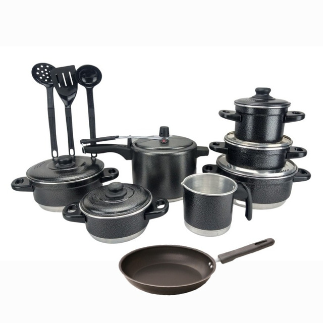 Jogo De Panela + Panela De Pressão 4/5 + Talher + Frigideir Cor Preto Craqueado Jogo De Panela + Panela De Pressão 4/5 + Talher + Frigideir Cor Preto Craqueado