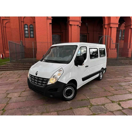 Renault Master Minibus 9 Pasajeros