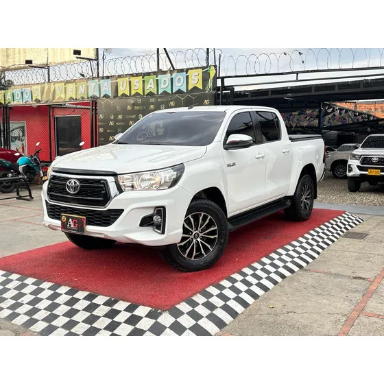 Toyota Hilux 2.4 4x4 Mt Diesel