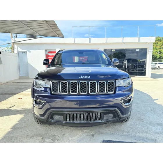 Jeep Grand Cherokee Laredo Americana