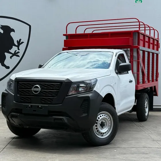 Nissan Np300 2026 Np300 / Carroceria De Lujo / L4, 2.5lt, 166hp, Tm6