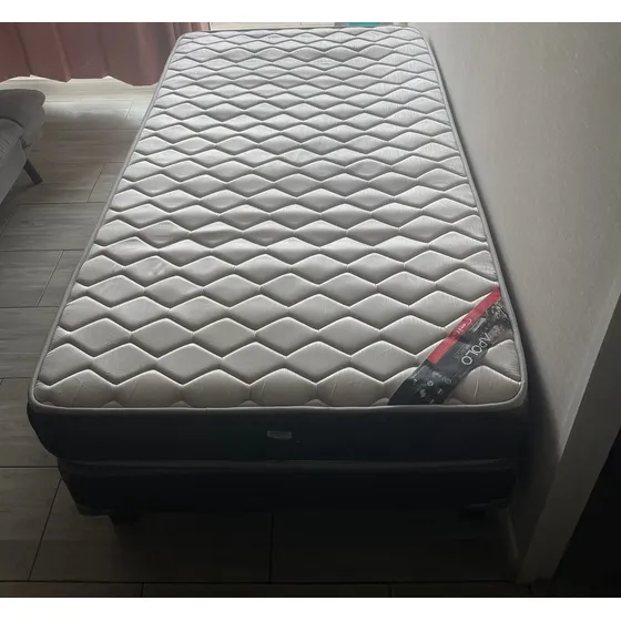 Cama Celta Apolo Black 1.5 Plazas (usada)
