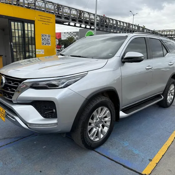 Toyota Fortuner 2022 Srv 2.8 Aut 4x4 Diesel
