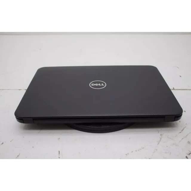 Laptop Dell 15 Serie 3000 Para Repuestos