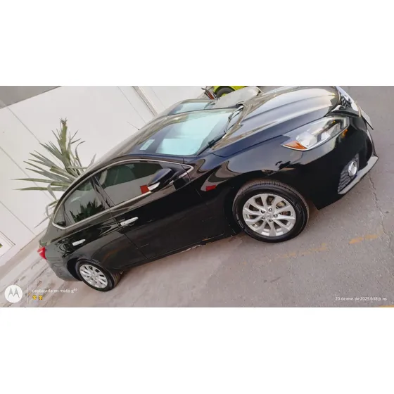 Nissan Sentra 1.8 Advance Mt