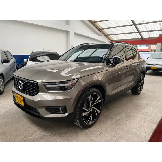 Volvo Xc40 B5 Híbrida 2.0cc Turbo (264cv) 4x4 Rin 20”
