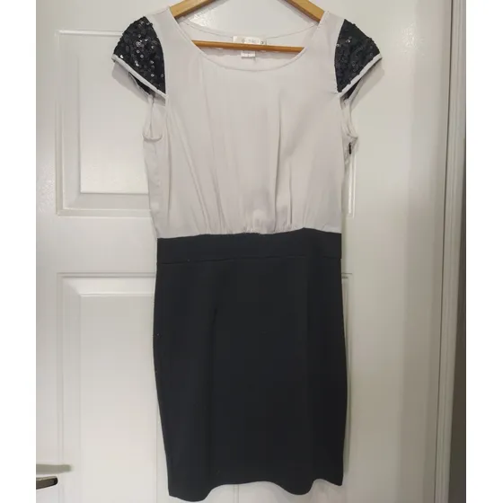 Vestido Casual, Negro Con Blanco, Talla S, Usado