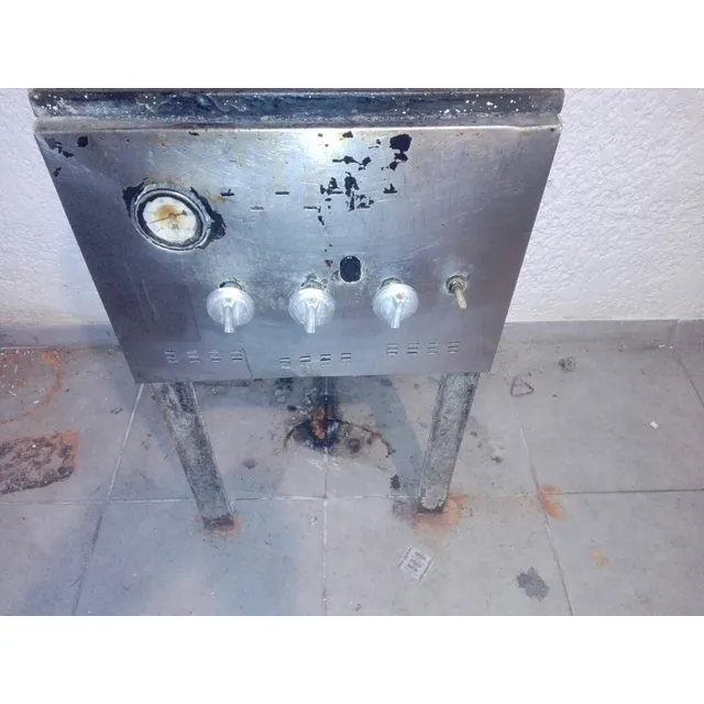 Fritador Profecional A Gas 20 Litros De Aceite Y 3 De Agua