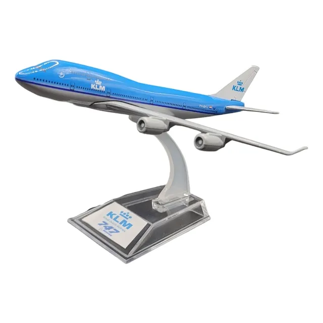 Avión Klm B747 Escala 1:400 Metalico Con Base