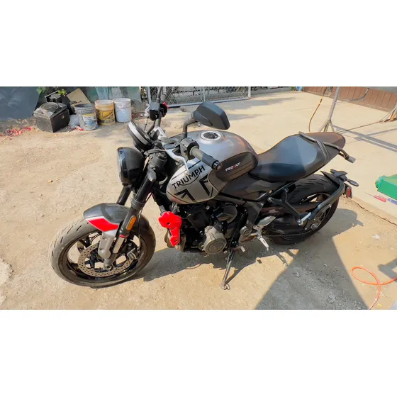 Triumph Trident 660cc 2023! Factura Original 26,000 Kme