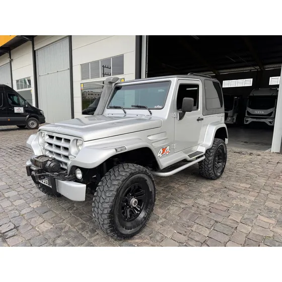 Troller T-4 3.0 Tr 2p