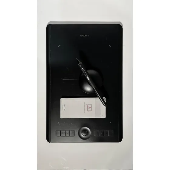 Wacom Intuos Pro 13x9  Usada En Buen Estado