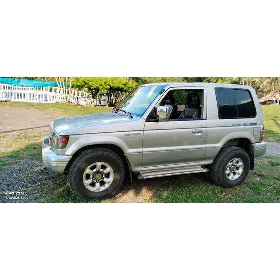 Mitsubishi Montero 2005