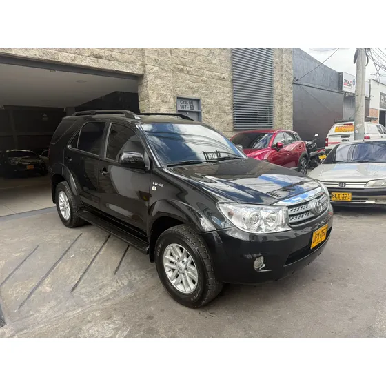 Toyota Fortuner 4.0 Sr5