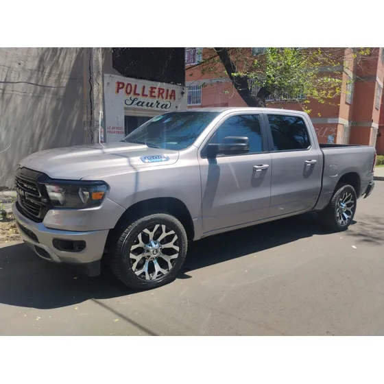Ram Ram 1500 5.7 Big Horn Off Road V8 Crew Cab 4x4