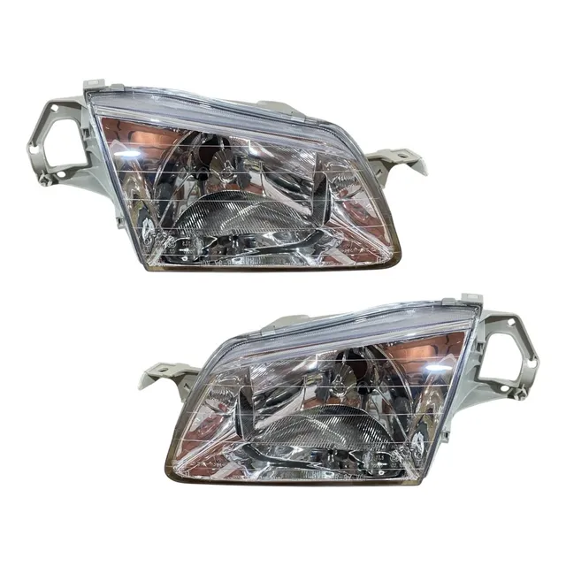 Par  Faros  Mazda Allegro 2000 A 2001