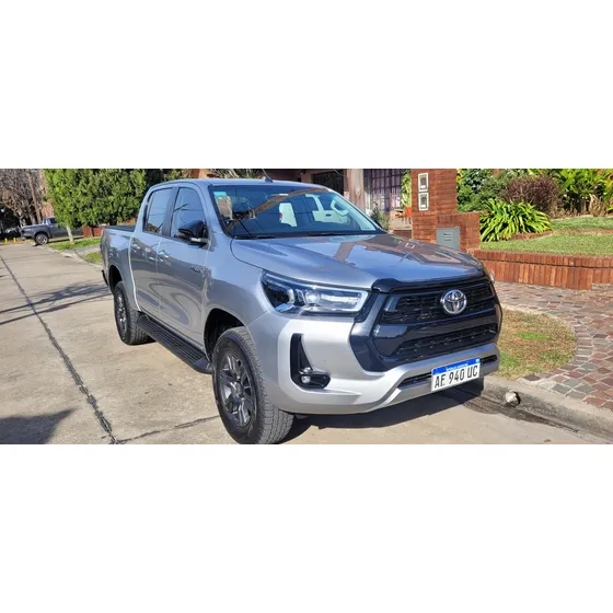Toyota Hilux Pick-up 2.8 Cd Srv 204cv 4x4 At