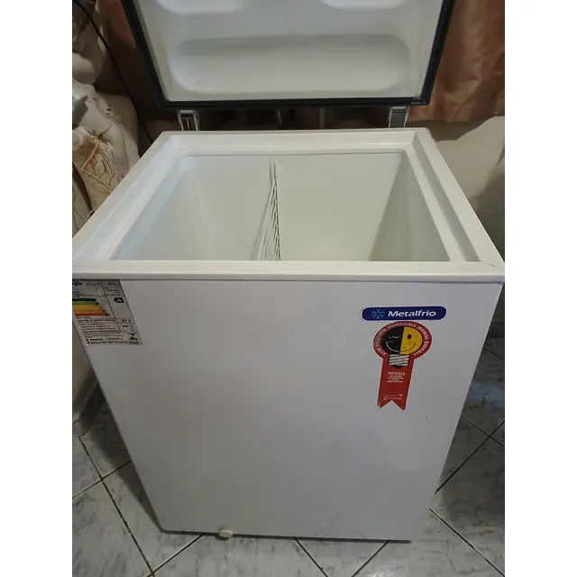 Freezer Metalfrio, Branca 240 Litros