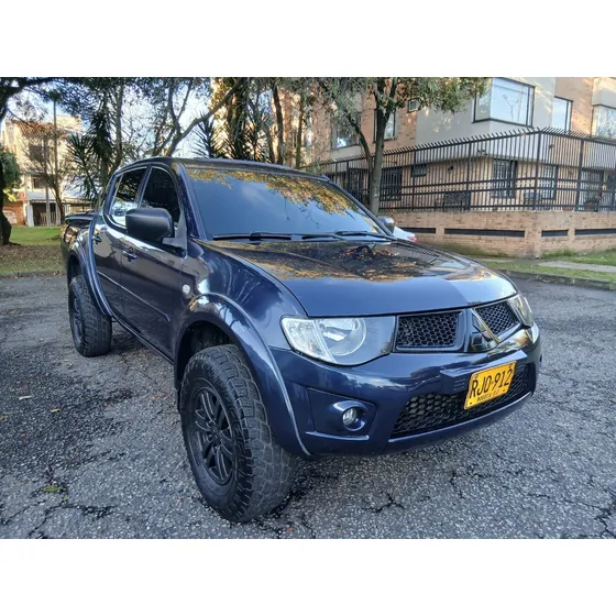Mitsubishi L200 Sportero 2.5 Diesel 4x4 Automatica Techo Full Equipo
