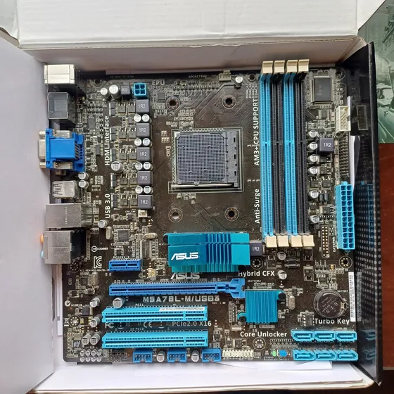 Motherboard Am3+ Asus Usado En Caja Azul