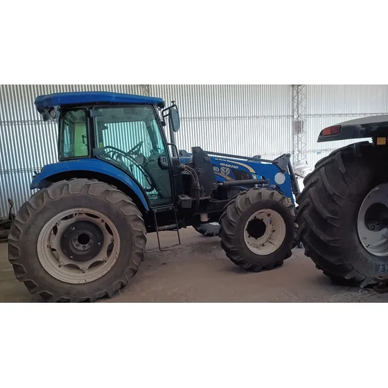 Tractor New Holland Td5-110a,año 2017,con 5573hs,con 3 Punto