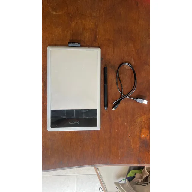 Wacom Cth-470 Tableta Digitalizadora Plateado