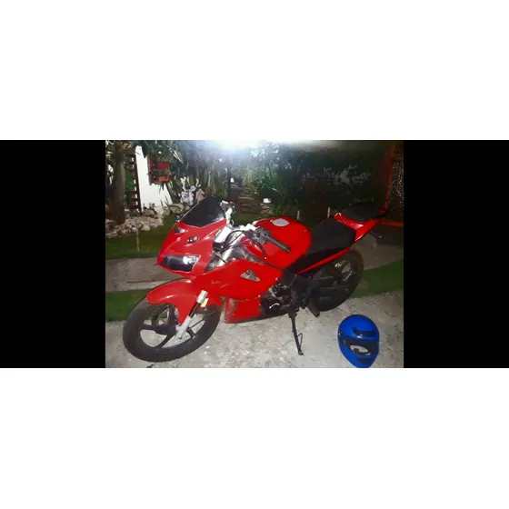 Unico Dueño, Buen Estado. La Moto Esta Andando.