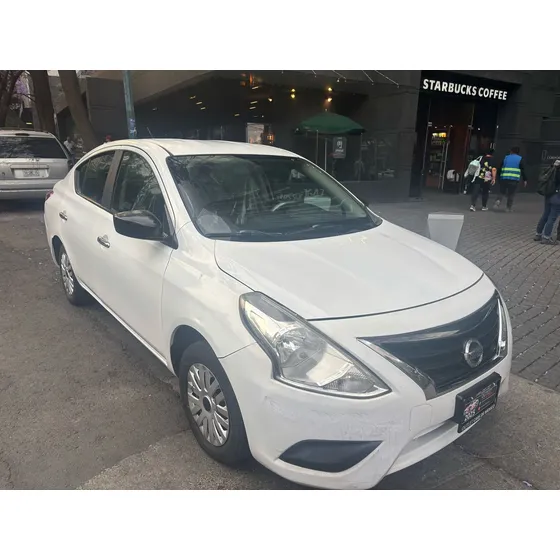 Nissan Versa 1.6 Sense Mt