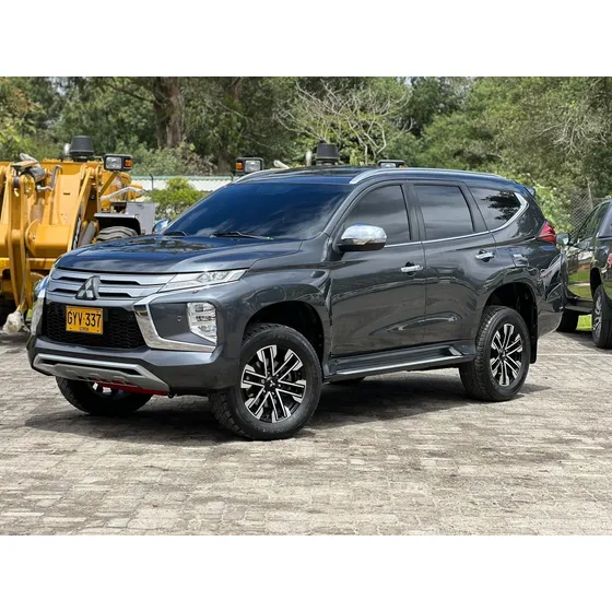 Mitsubishi Montero Sport 2.5