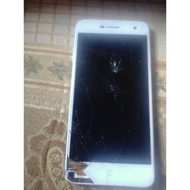 Celular Zte Blade V8
