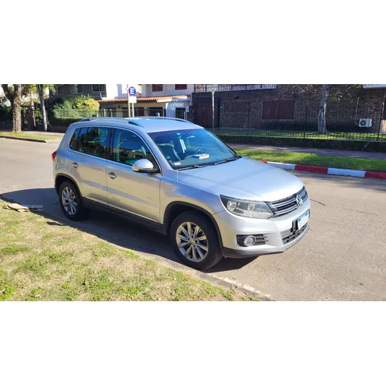 Volkswagen Tiguan 2.0 Sport & Style Tsi 200cv