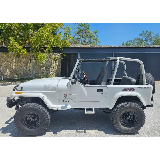Jeep Wrangler 3.8 Sport X 4x4 Mt
