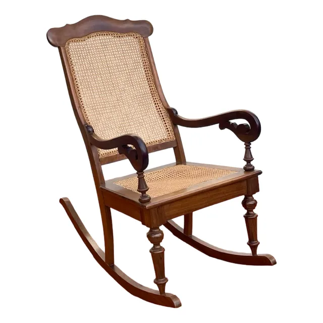 Cadeira De Balanço Antiga Reformada Com Palhinha