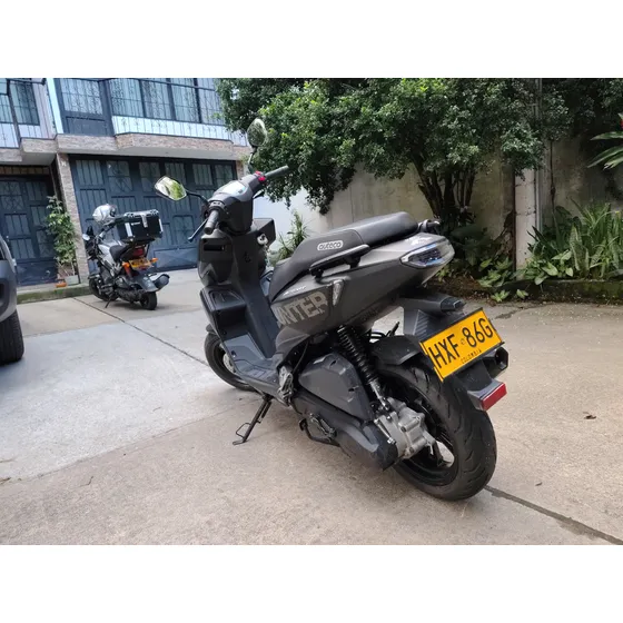 Hermosa Motocicleta:victory Hunter 2023/único Dueño.