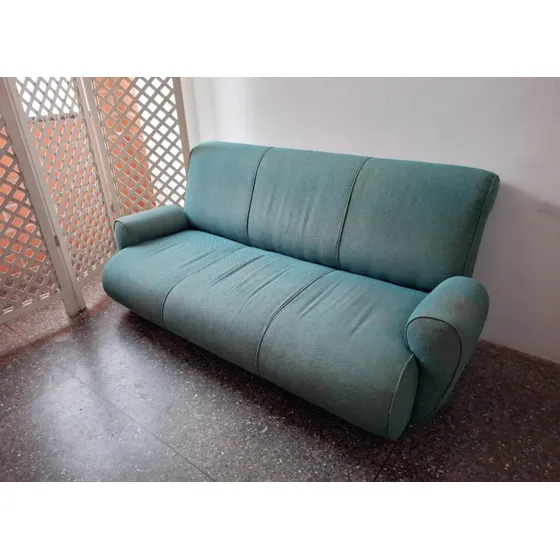 Mueble De Muy Buena Calidad Y Cómodo De 2 Mts De Largo.