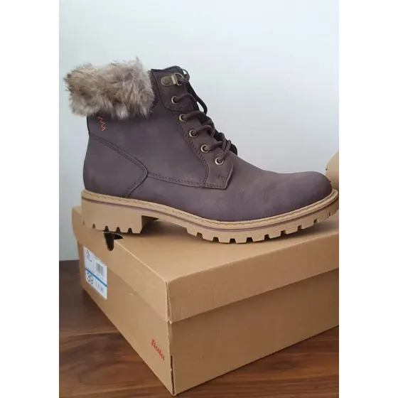 Botas Noeli Mujer De Cuero Y Chiporro - Marca Bata