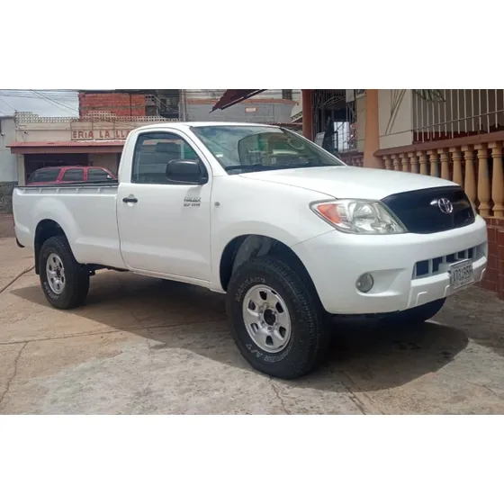 Toyota Hilux 2.7