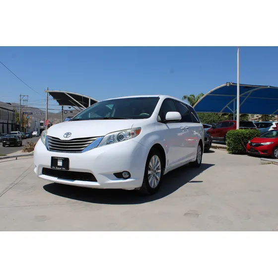 Toyota Sienna 5 Pts. Xle, Ta, Ba, Bl, Piel, Qc, Ra-18