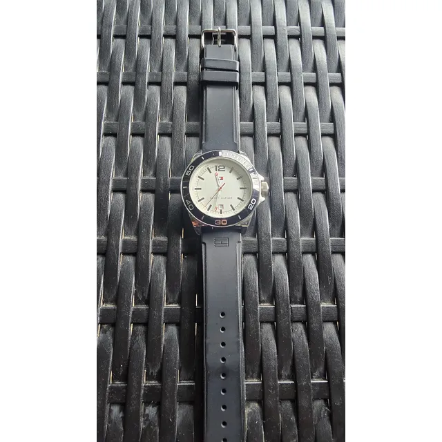 Reloj Tommy Hilfiger Correa De Silicon