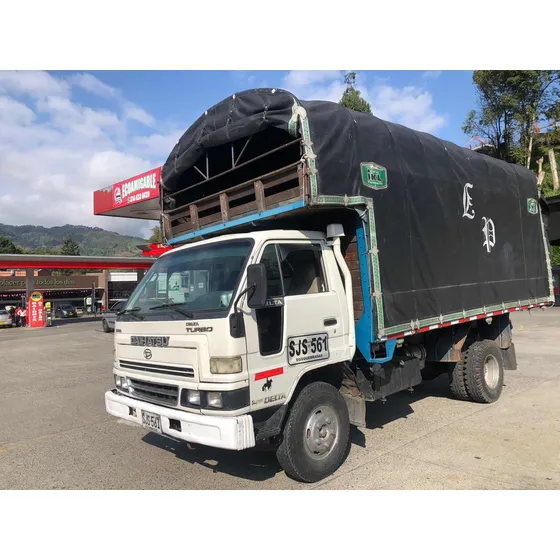Daihatsu Dahiatsu Super Delta Dahiatsu Super Delta 3.5 Diesel Modelo 2005