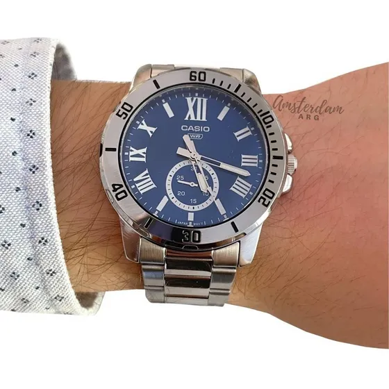 Reloj Casio Hombre Modelo Mtp-vd200d Amsterdamarg Color De La Malla Plateado Color Del Bisel Negro Color Del Fondo Azul