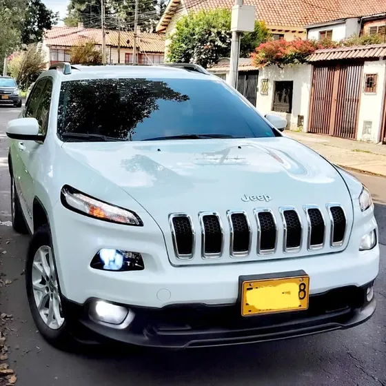 Jeep Cherokee 2015 3.2 Longitude